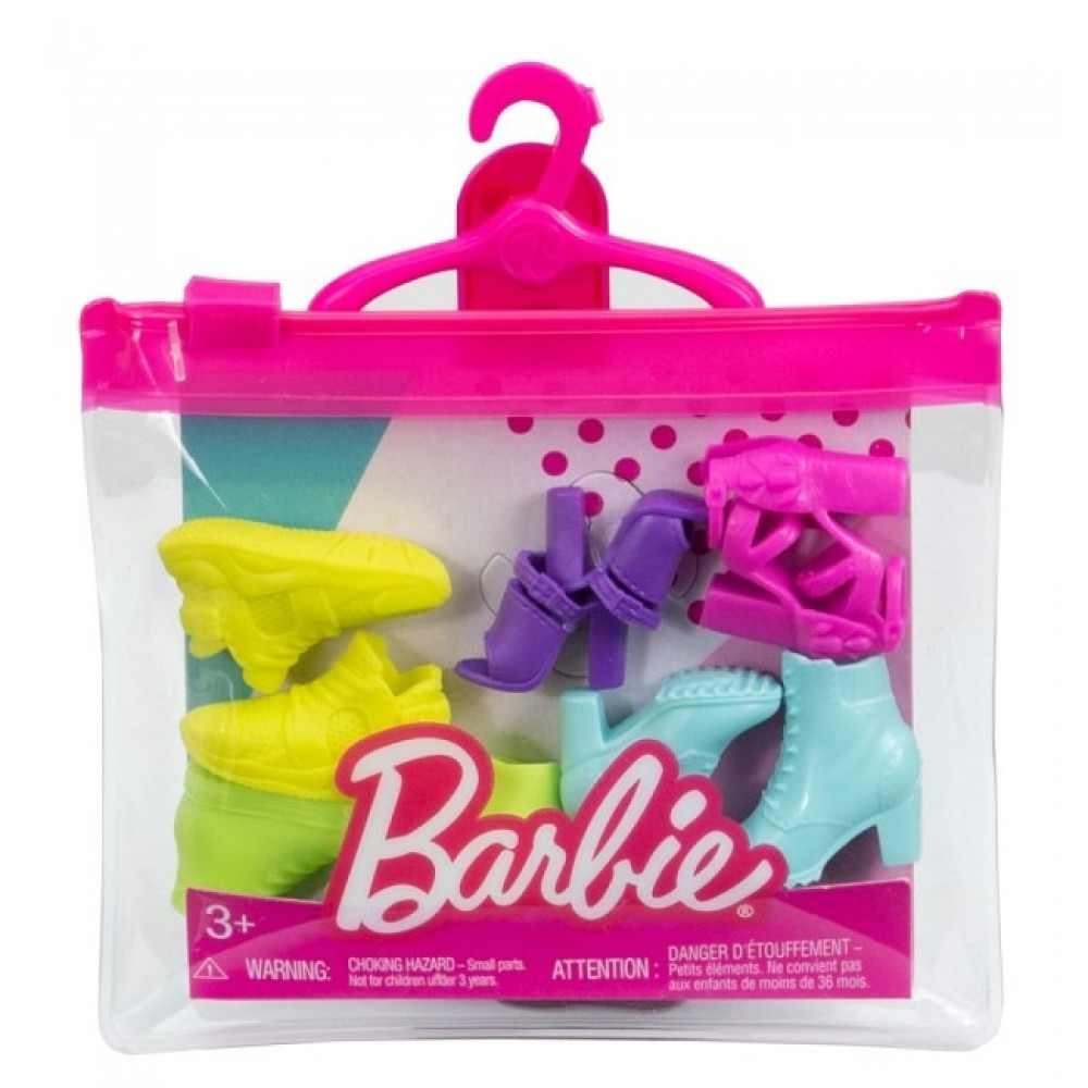 Набір стильного взуття Barbie HBV30